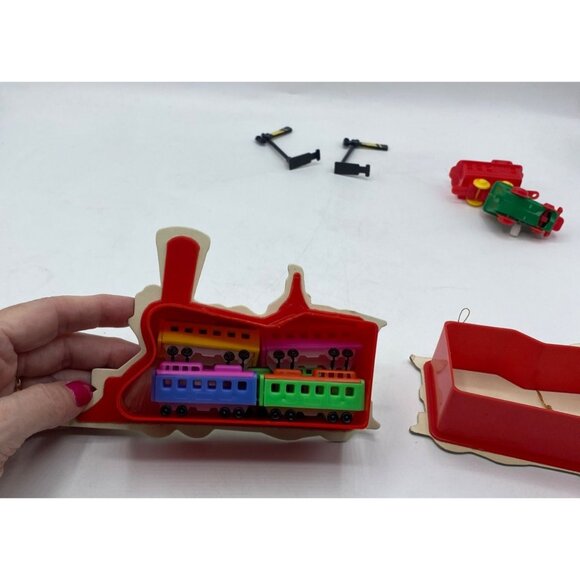 Vintage Train Christmas Decor Lot 1983 Shackman Container with 5 mini trains Toy - Picture 10 of 16